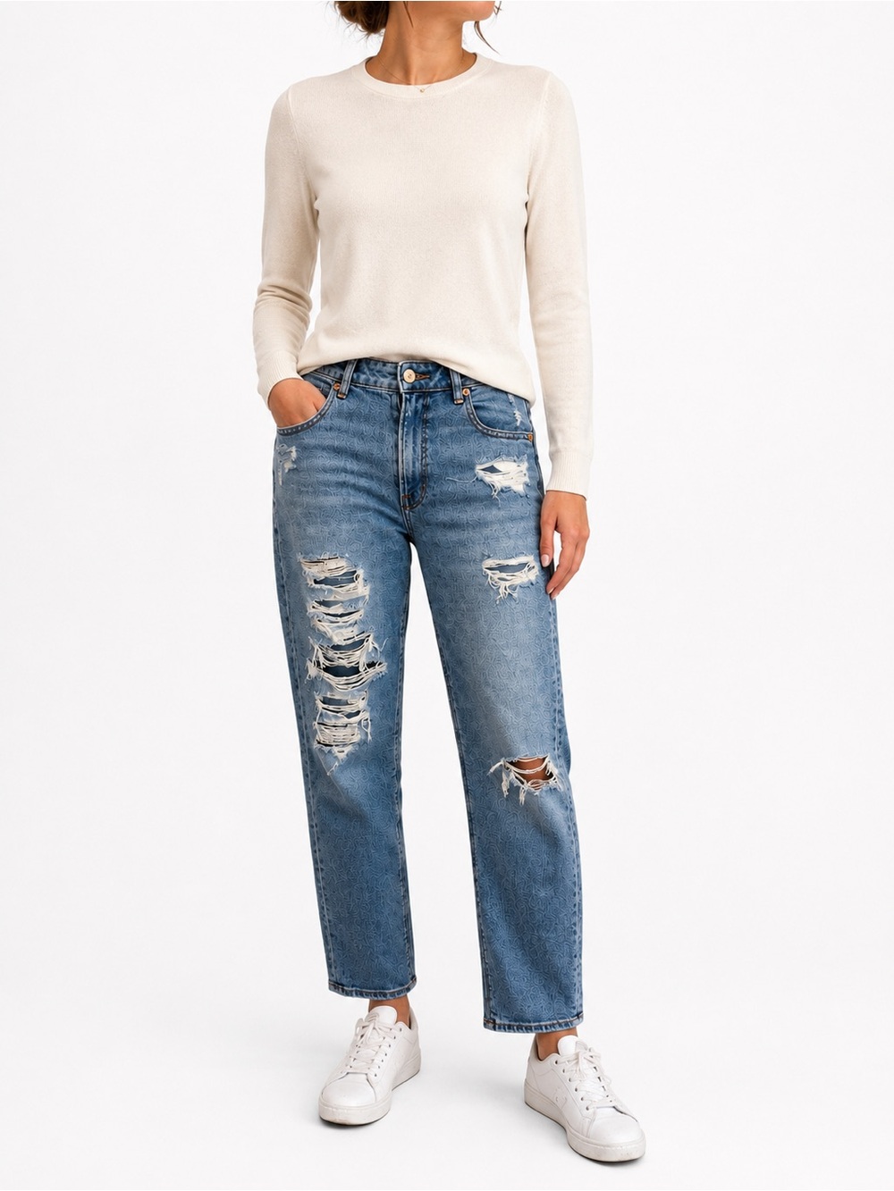 American Eagle Outfitters Distressed Boyfriend Jeans in Medium Blue